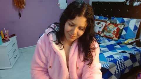 sonialatin69 online show from December 21, 8:07 am