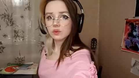 Mila online show from February 28, 6:18 pm