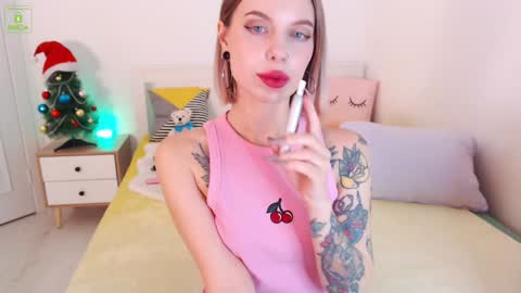 Snapshot of sonyalime chatting on December 8, 7:37 am Sonya Lime online show from December 8, 7:37 am