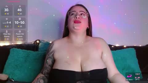 soofy online show from October 21, 2:04 am