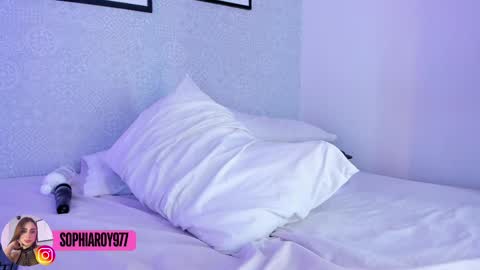 Sophia online show from September 25, 9:45 pm