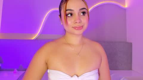 Sophia online show from August 4, 7:42 pm
