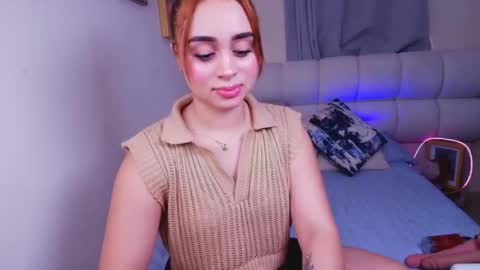 Sophia Roy online show from May 16, 1:21 pm