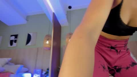 Sophi online show from March 18, 9:42 pm