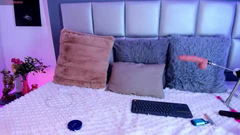 sophi Leone online show from March 28, 1:43 pm