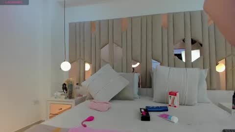 sophia_angel_ online show from September 29, 8:14 pm