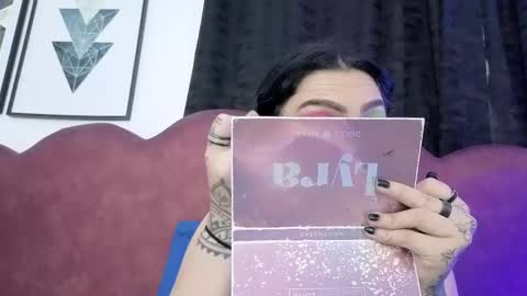 sophia hottie online show from May 6, 3:05 pm