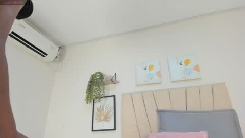 sophia_ebony___ online show from May 13, 4:24 pm
