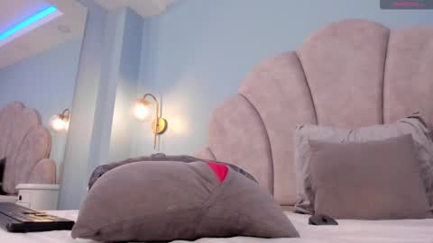 sophia miiller online show from September 26, 12:58 pm