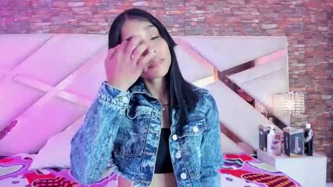 Sophia Paris online show from November 5, 1:33 am