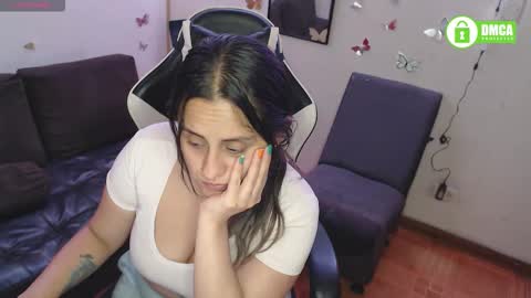 sophiaa_vega_ online show from October 21, 1:20 am