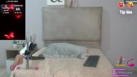 Sophia Bedford online show from May 22, 4:49 pm