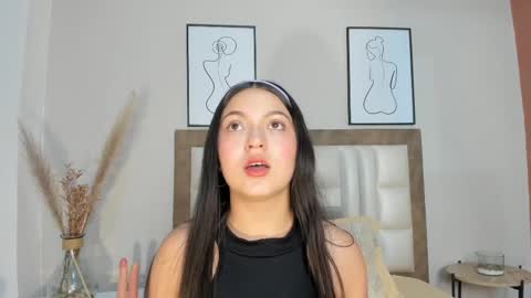 sophiacolliins online show from September 24, 11:42 am