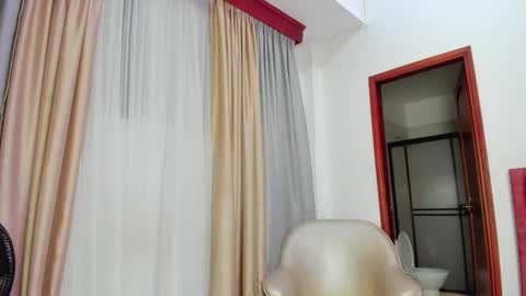 sophiacolliins online show from October 2, 11:37 am