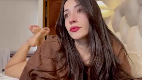 sophiarommie online show from May 7, 1:37 pm