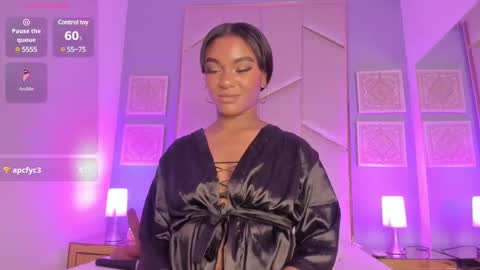 SophiaSmiths online show from January 19, 5:07 pm