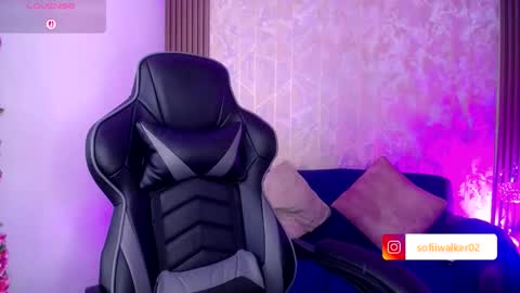 sophia walker online show from September 20, 1:31 pm