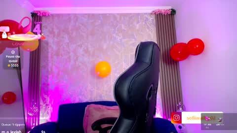 sophia walker online show from October 1, 7:19 pm
