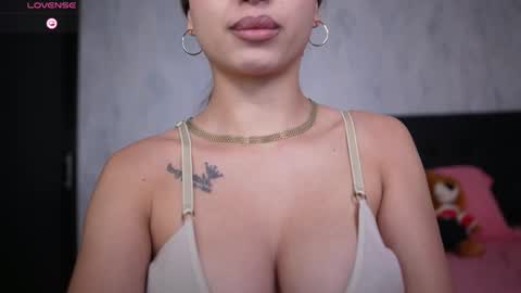 Sophy online show from January 6, 1:09 am