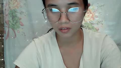 sophie_193 online show from May 24, 4:33 am