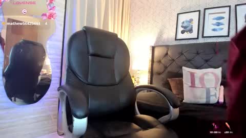 Snapshot of sophie__blare chatting on September 11, 8:42 pm sophie__blare online show from September 11, 8:42 pm