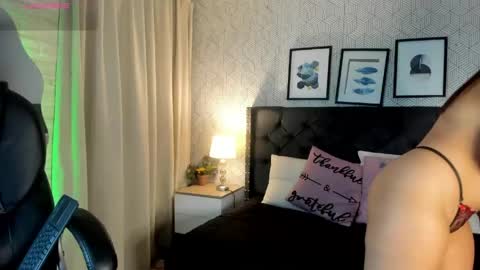 sophie__blare online show from May 25, 7:24 pm