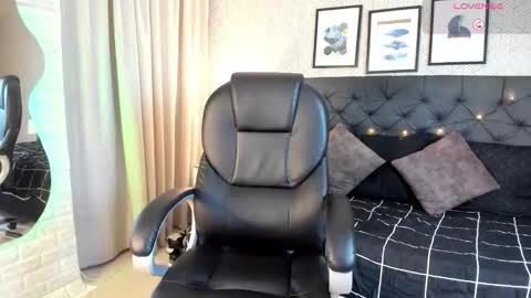 sophie__blare online show from February 9, 7:16 pm