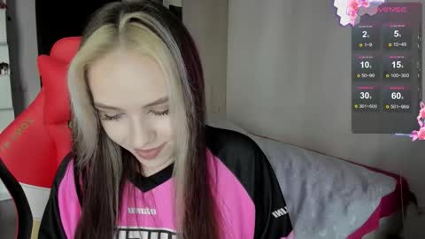 sophie__lambert online show from September 23, 10:46 am
