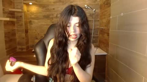 S O P H I E online show from May 19, 7:43 pm