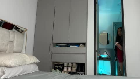 Sophie online show from April 1, 10:29 pm