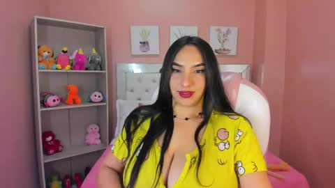 S O P H I E  online show from April 21, 7:54 pm