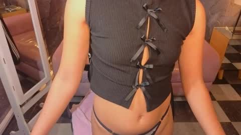 sophie_jones_b online show from May 8, 1:47 pm