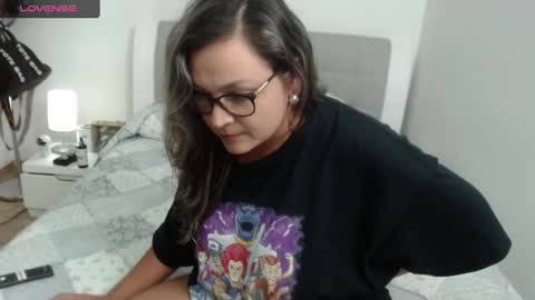 Snapshot of sophie_lopez1 chatting on February 5, 2:08 am Sofa online show from February 5, 2:08 am