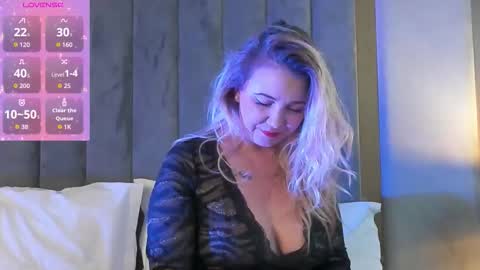 sophie_maeve online show from November 19, 5:40 am