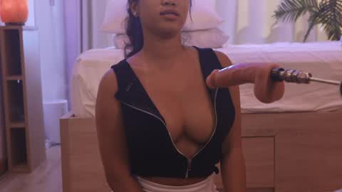 Sophie online show from May 28, 1:36 am