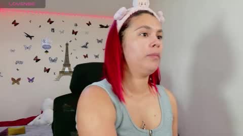 sophie_new25 online show from May 7, 11:58 am
