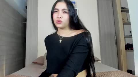 sophiebellucci online show from July 18, 2:59 am