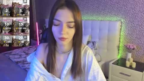 Sophie online show from February 8, 6:33 am