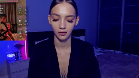 Sophie online show from October 14, 12:02 am