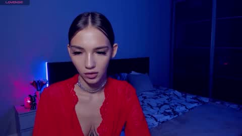 Sophie online show from October 11, 2:38 am