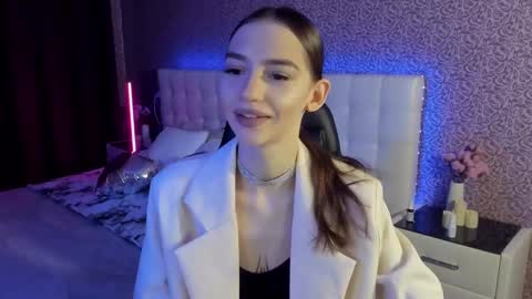 Sophie online show from February 25, 6:36 am