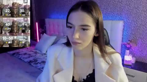 Sophie online show from March 3, 7:26 am