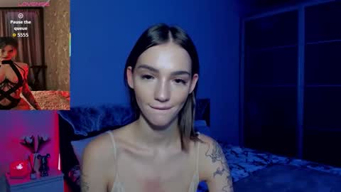 Sophie online show from November 2, 11:30 pm