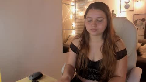 Sophie  online show from October 14, 3:25 pm