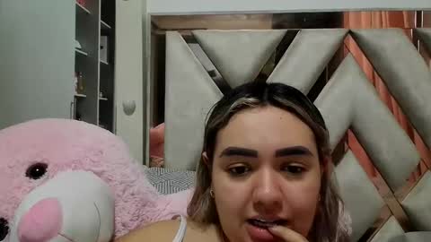 sophiee rosee online show from May 24, 8:30 pm