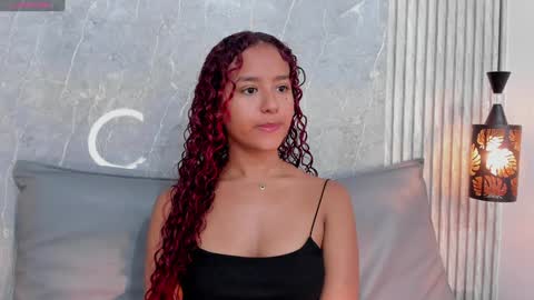Snapshot of sophiee_velvet chatting on December 9, 7:50 pm online show from December 9, 7:50 pm