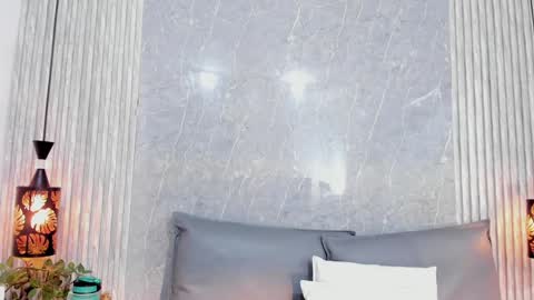 Snapshot of sophiee_velvet chatting on December 18, 8:03 pm online show from December 18, 8:03 pm