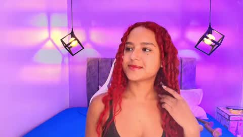 Snapshot of sophiee_velvet chatting on September 30, 11:09 pm online show from September 30, 11:09 pm
