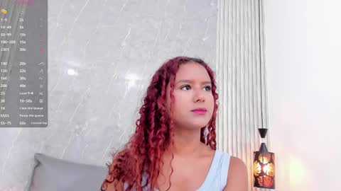 Snapshot of sophiee_velvet chatting on February 21, 11:33 am online show from February 21, 11:33 am