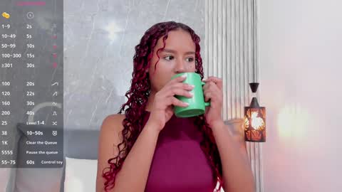 Snapshot of sophiee_velvet chatting on December 12, 7:26 pm online show from December 12, 7:26 pm